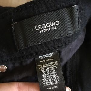 Express high rise jeggings with ripped knee